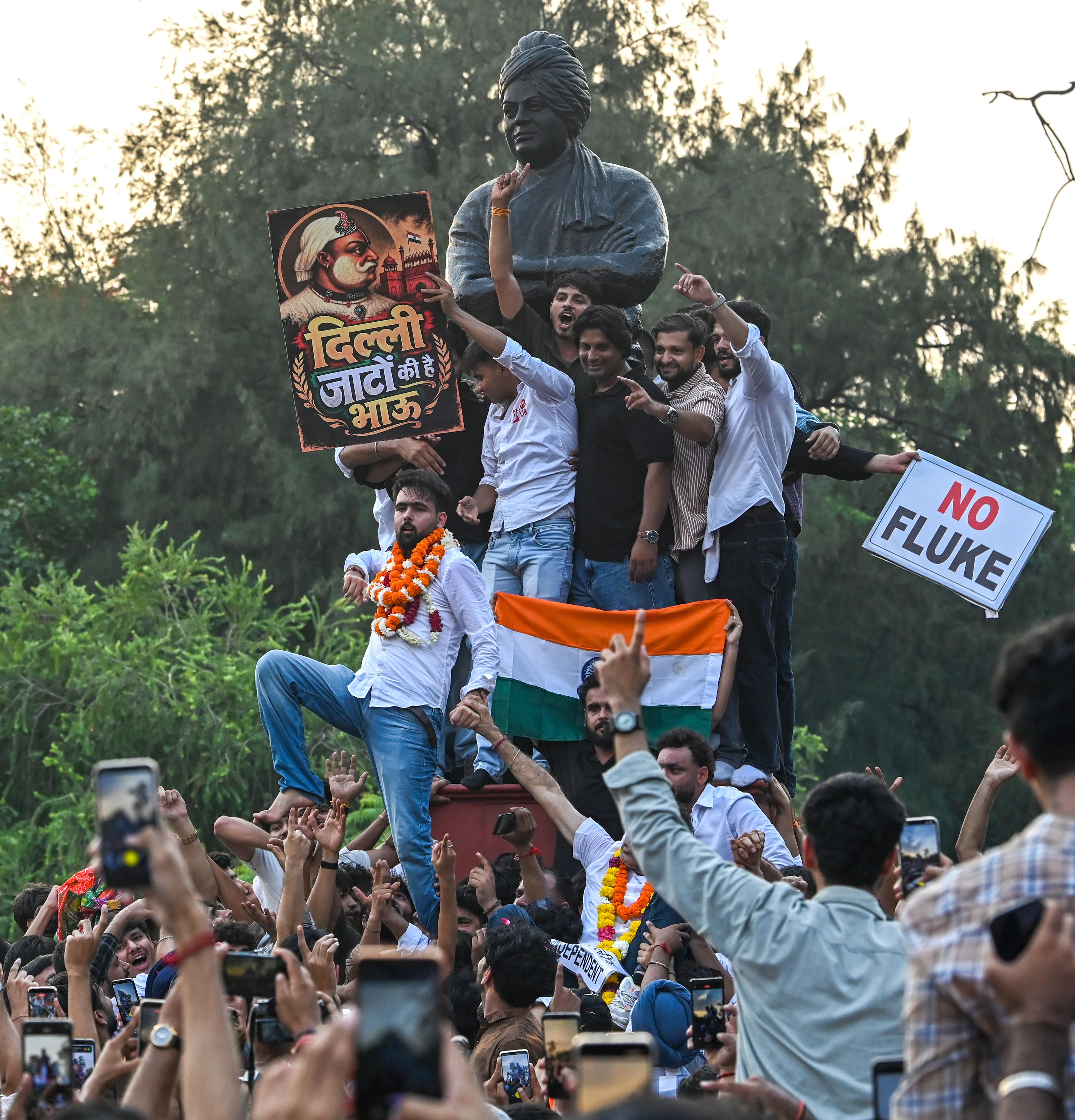 राष्ट्रविरोधी ताकतों को संदेश
