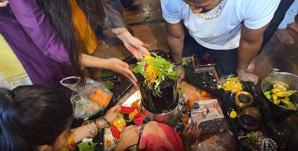 देशभर के शिवालयों में भक्तों की भारी भीड़; रांची के पहाड़ी बाबा, भागलपुर के भूतनाथ मंदिर में जलाभिषेक कर रहे श्रद्धालु