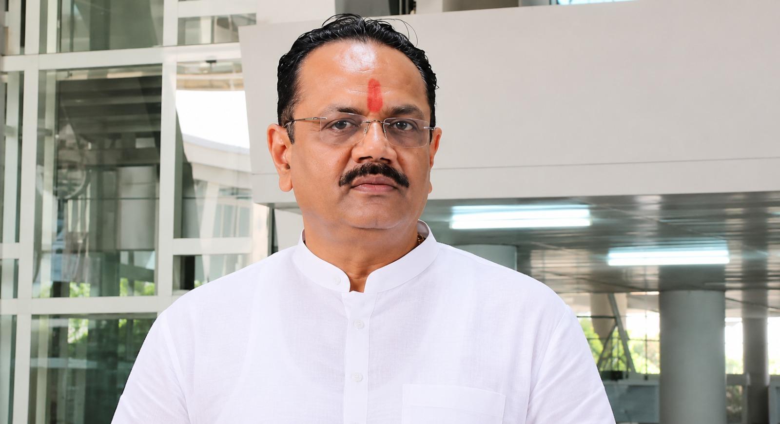 'भारत टैक्सी' ड्राइवरों को मालिक बनाएगी, शोषण मुक्त आय सुनिश्चित करेगी: जीतूभाई वाघाणी