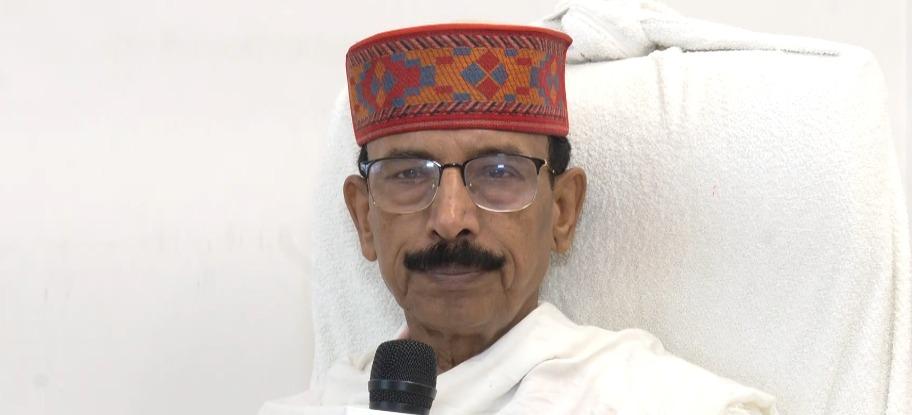 संसद में जारी गतिरोध के लिए सरकार जिम्मेदार, भाजपा घबराई हुई है: रमाशंकर राजभर