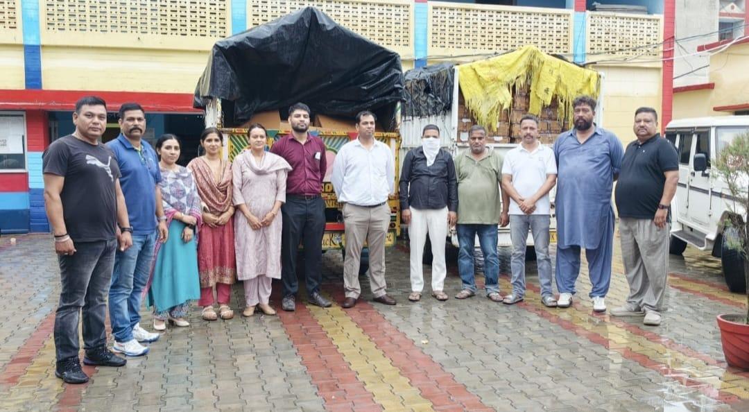उत्तराखंड एसटीएफ ने नकली दवाइयों की फैक्ट्री पकड़ी, भारी मात्रा में अवैध शराब भी बरामद