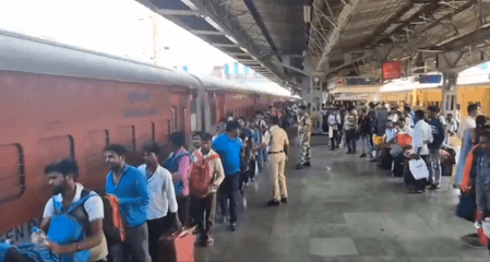 हावड़ा और आसनसोल मंडल में कई ट्रेनें रद्द होने से ग्रुप-डी के परीक्षार्थियों को हुई असुविधा