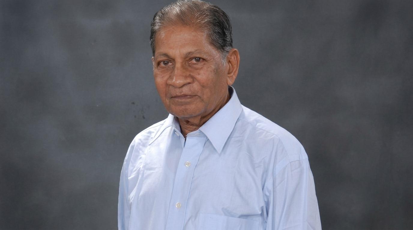 आर.