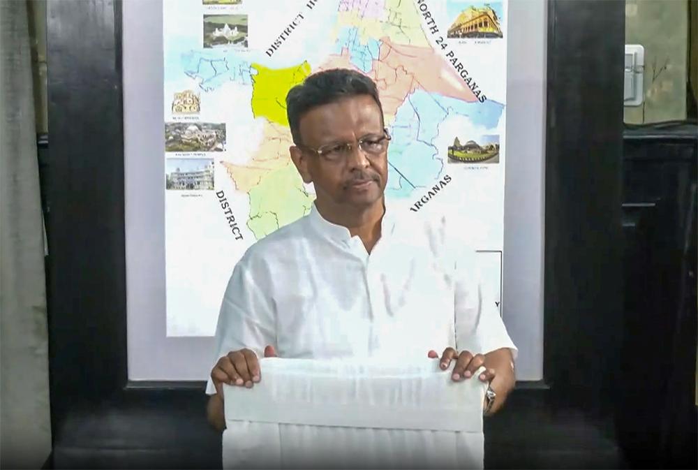पश्चिम बंगाल: पूर्व मंत्री के खिलाफ भड़काऊ बयान देने के आरोप में शिकायत दर्ज