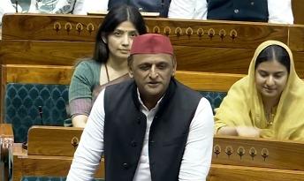 एंटी-पेपर लीक बिल पर अखिलेश यादव का हमला, 'एक प्रधान को हटाकर प्रधानमंत्री ने खुद को बड़े संकट से बचाया'