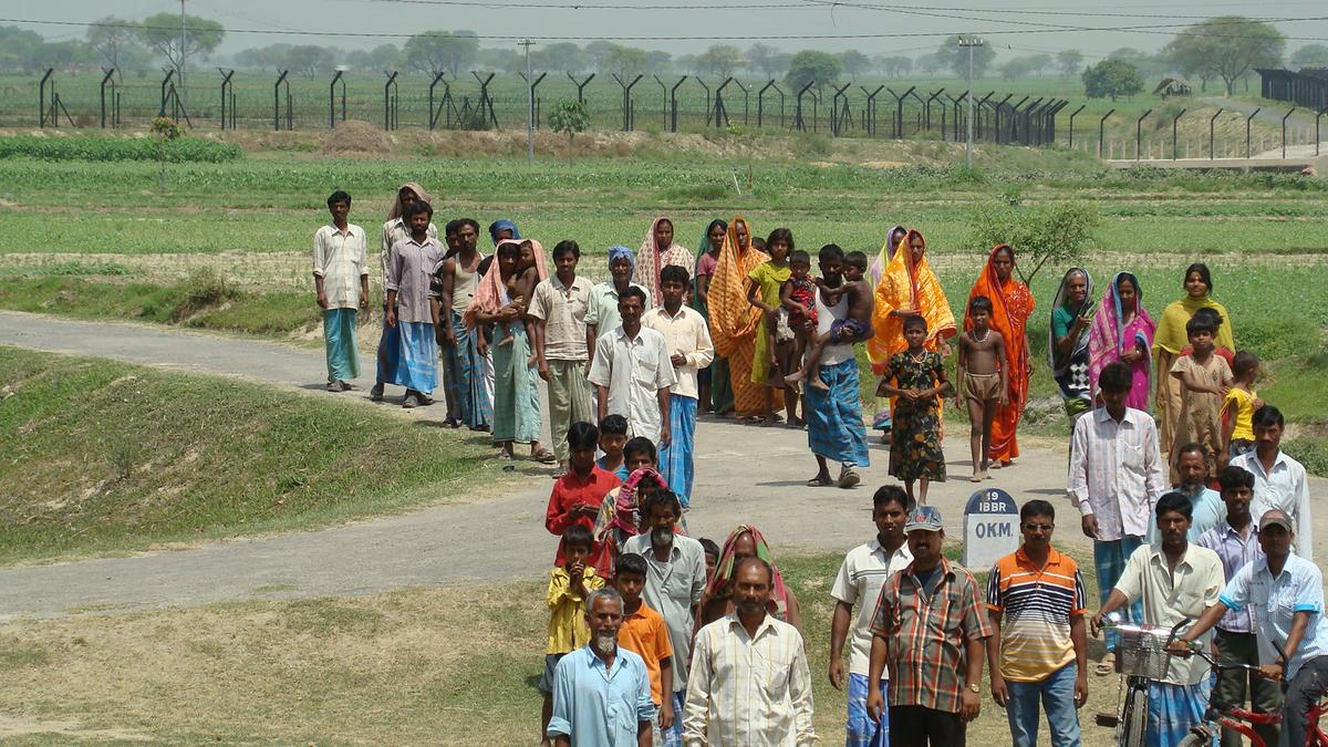 Bangladesh to deport Indians