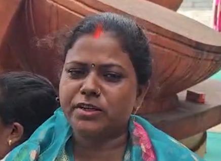 नक्सल प्रभावित चुरचू में महिलाओं की बदली तकदीर, लाह की चूड़ियां बनाकर बन रहीं 'लखपति दीदी'
