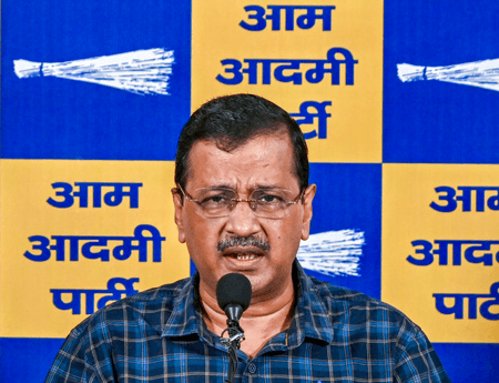 छात्रों पर कार्रवाई की अफवाह फैलाने पर दिल्ली पुलिस ने अरविंद केजरीवाल को दी नसीहत