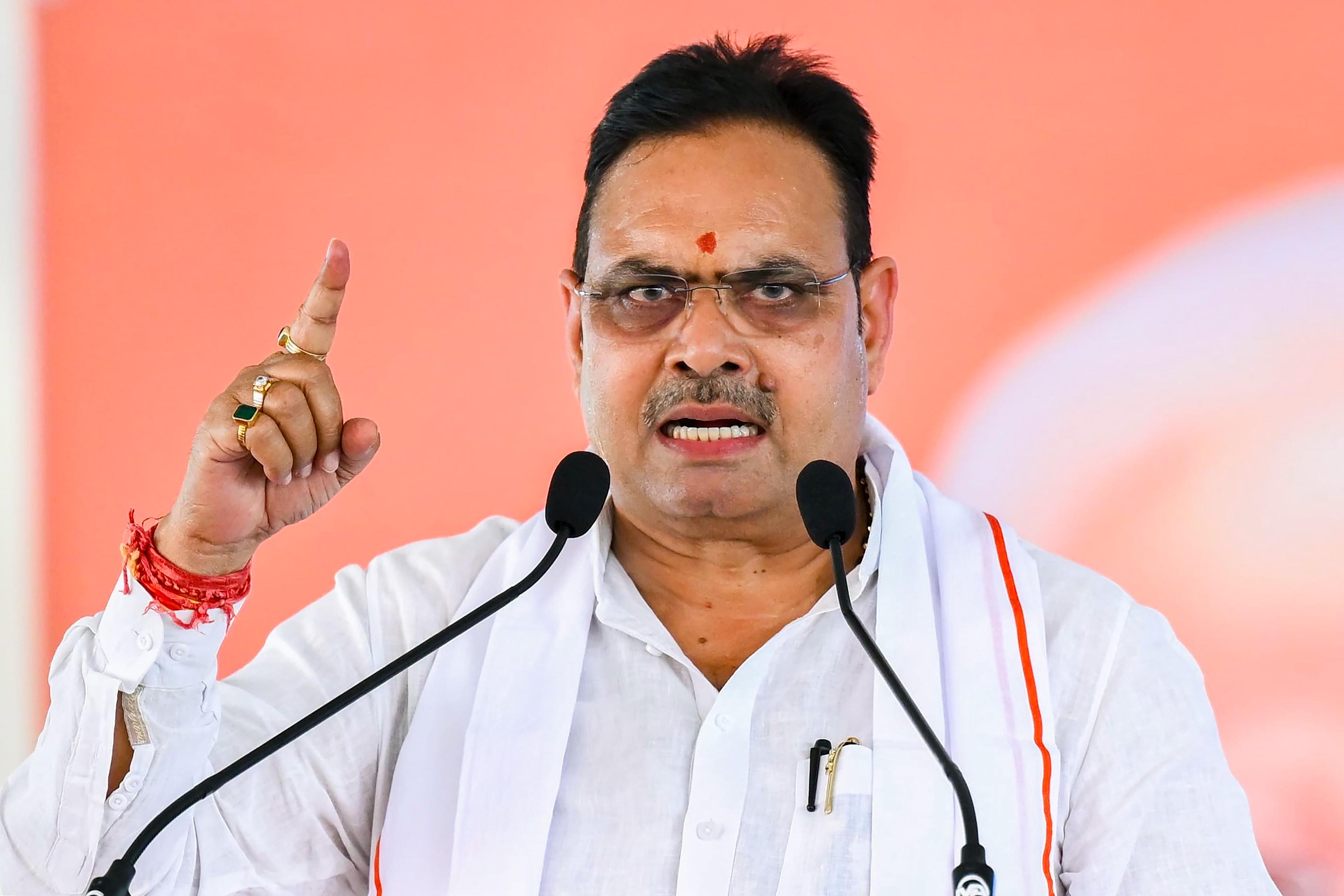 राजस्थान के मुख्यमंत्री ने जनहित परियोजनाओं में देरी के खिलाफ चेतावनी जारी की