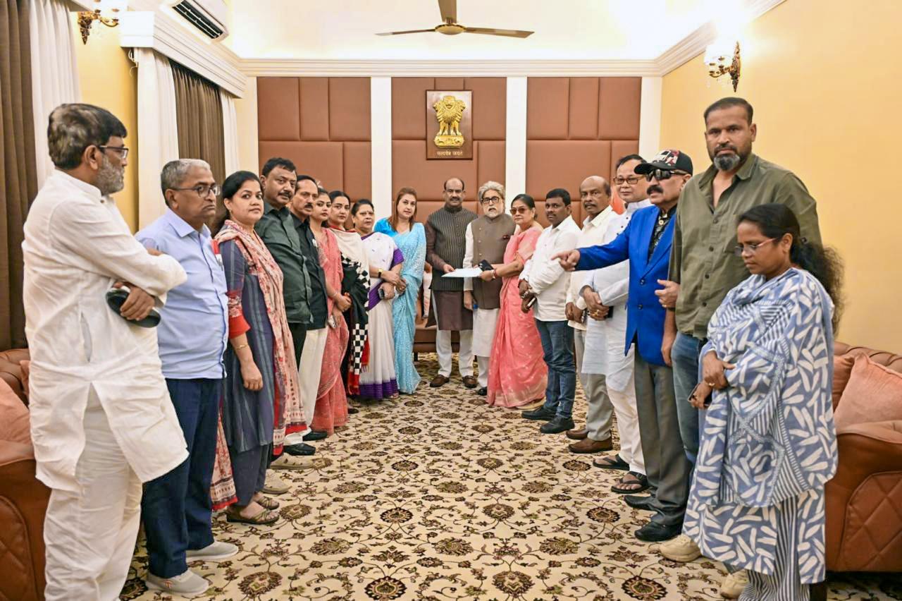 दो प्रमुख वजहें, जिनकी वजह से बागी सांसद टीएमसी पर कब्जा करने के बजाय नई पार्टी में शामिल हुए