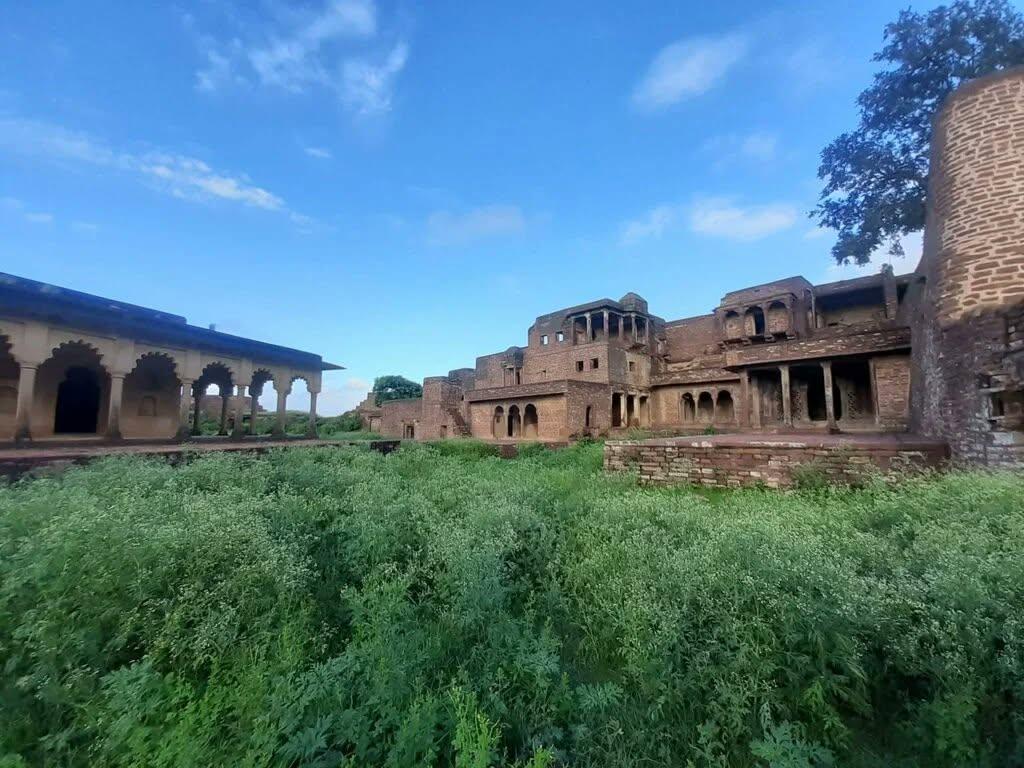 मध्य प्रदेश : शिवपुरी के नरवर किले से 500 साल पुरानी 'अष्टधातु' की तोप चोरी