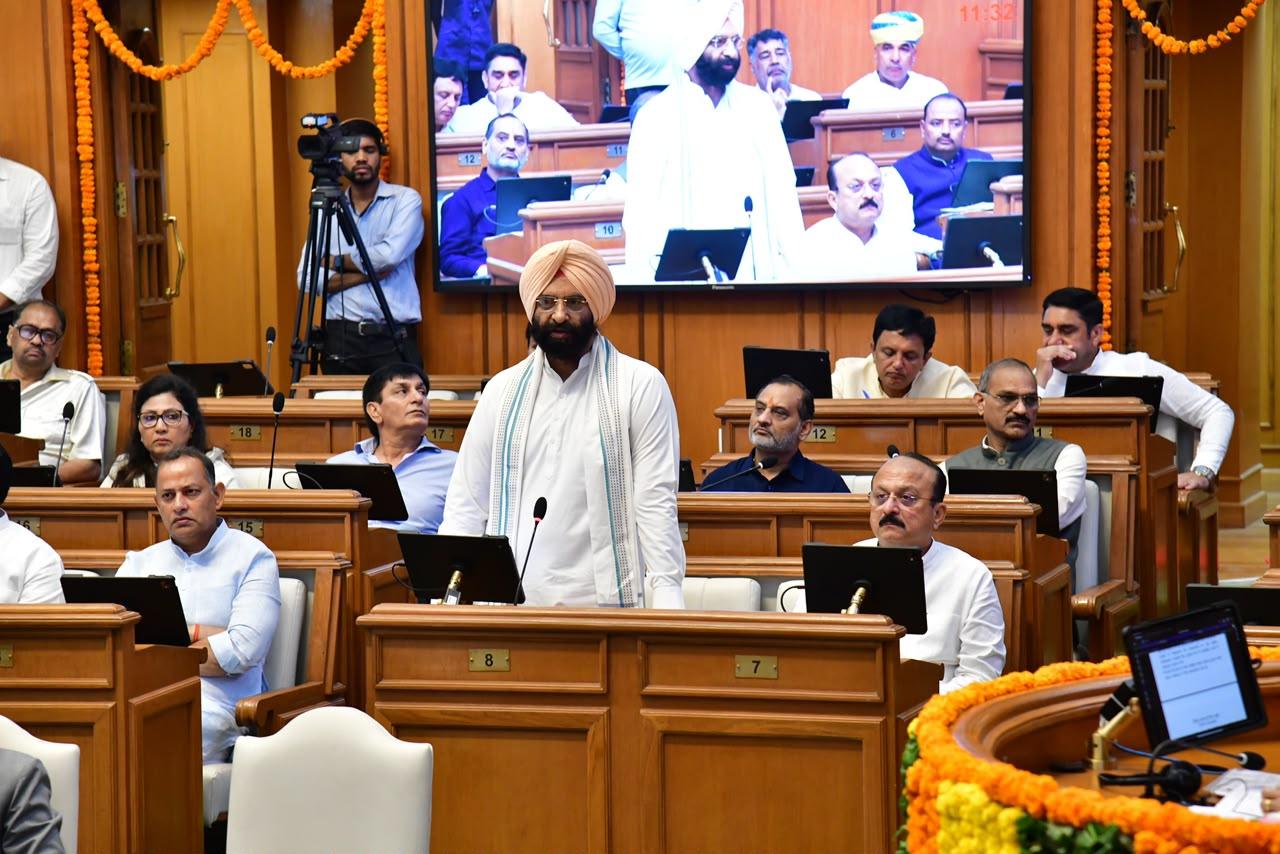 दिल्ली के मंत्री सिरसा ने आप विधायकों से राजनीतिक नौटंकी से दूर रहने का आह्वान किया