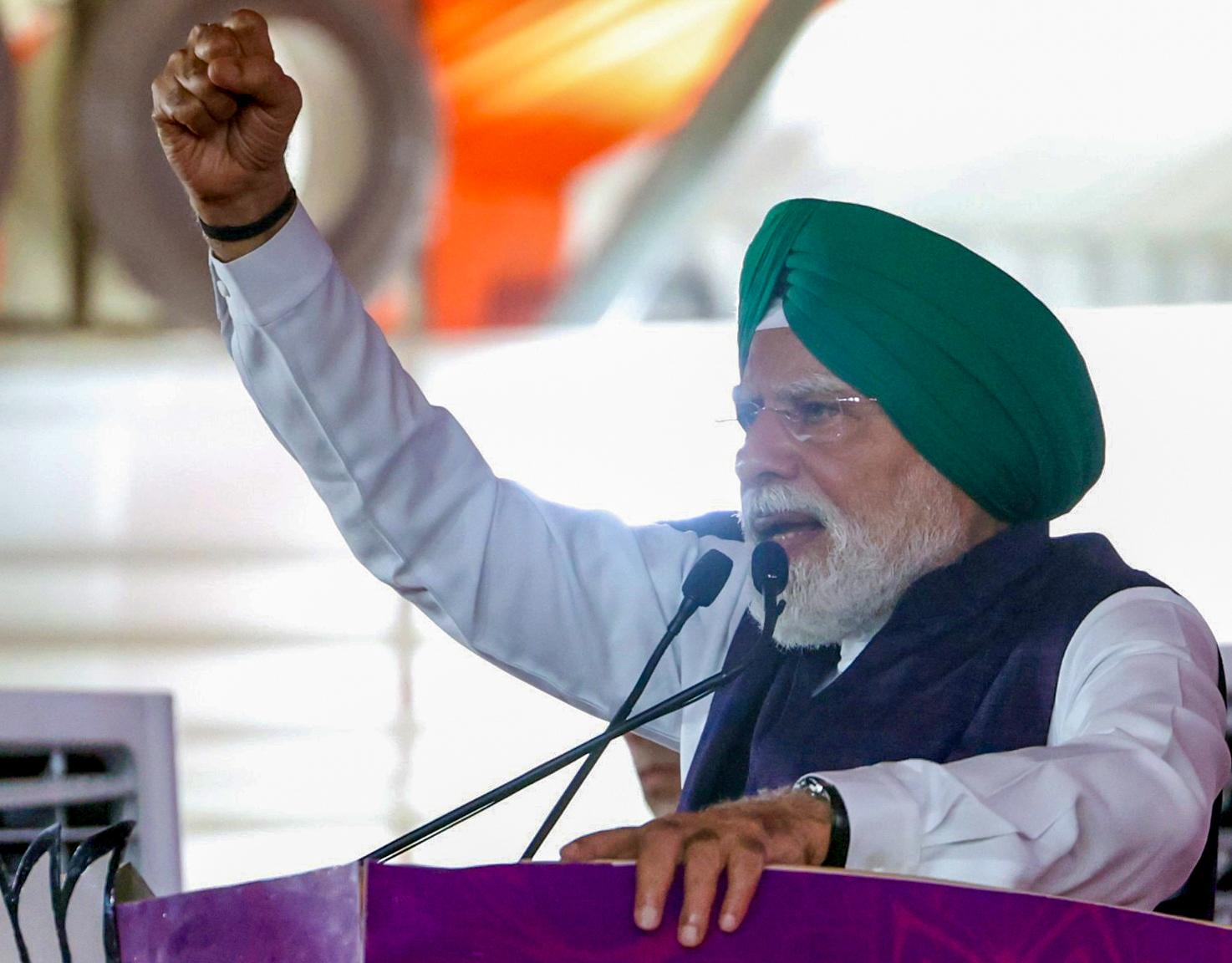 पीएम मोदी ने सोशल मीडिया पर शेयर किया सुभाषित, लिखा- नि:स्वार्थ कर्म करने वाला ही श्रेष्ठ है