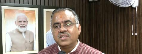 मनीष तिवारी की अनदेखी पर भाजपा का हमला, तरुण चुघ बोले- कांग्रेस में वंशवाद और तानाशाही हावी