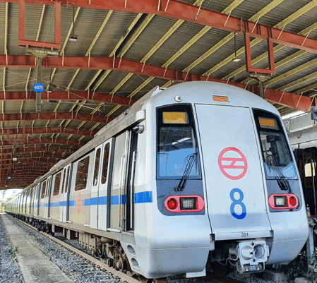 दिल्ली: ब्लू लाइन की पुरानी मेट्रो के आधुनिकीकरण में जुटा डीएमआरसी, सुरक्षा और आराम पर फोकस