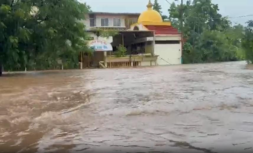 गुजरात: भारी बारिश की वजह से कई जिलों में नदियां ऊफनाई, कावेरी नदी का जलस्तर 27 फीट तक पहुंचा