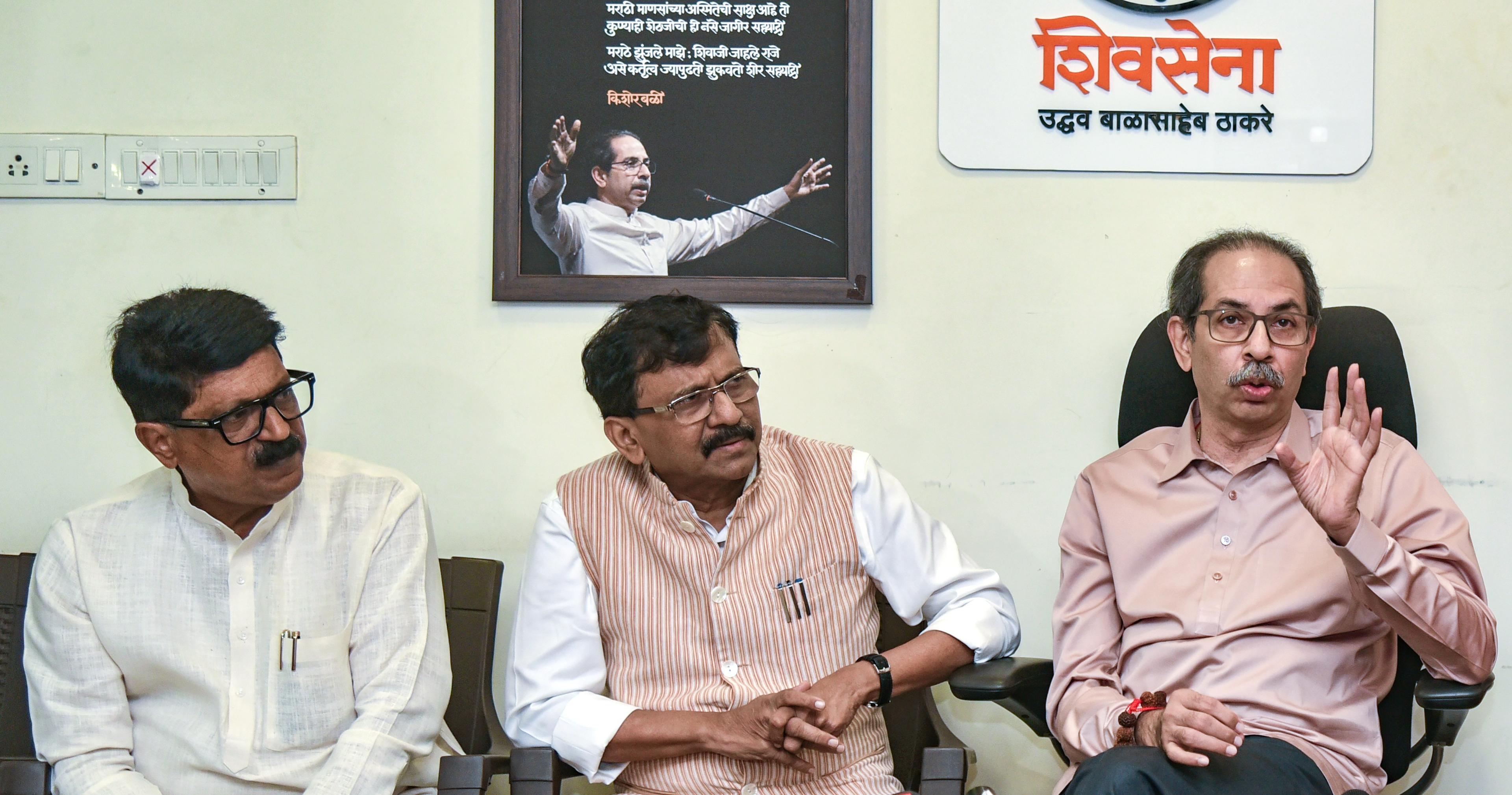 पीएम मोदी का बयान 'पेपर लीक पर महज एक पट्टी', 12 सालों में सिर्फ वादे और चुप्पी मिली: शिवसेना