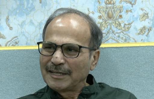 चुनिंदा लोगों का धन बढ़ रहा, आम आदमी की जेब खाली