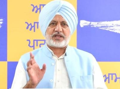 पंजाब कांग्रेस की आपसी कलह ने पार्टी के दिवालियापन को उजागर कर दिया: आप