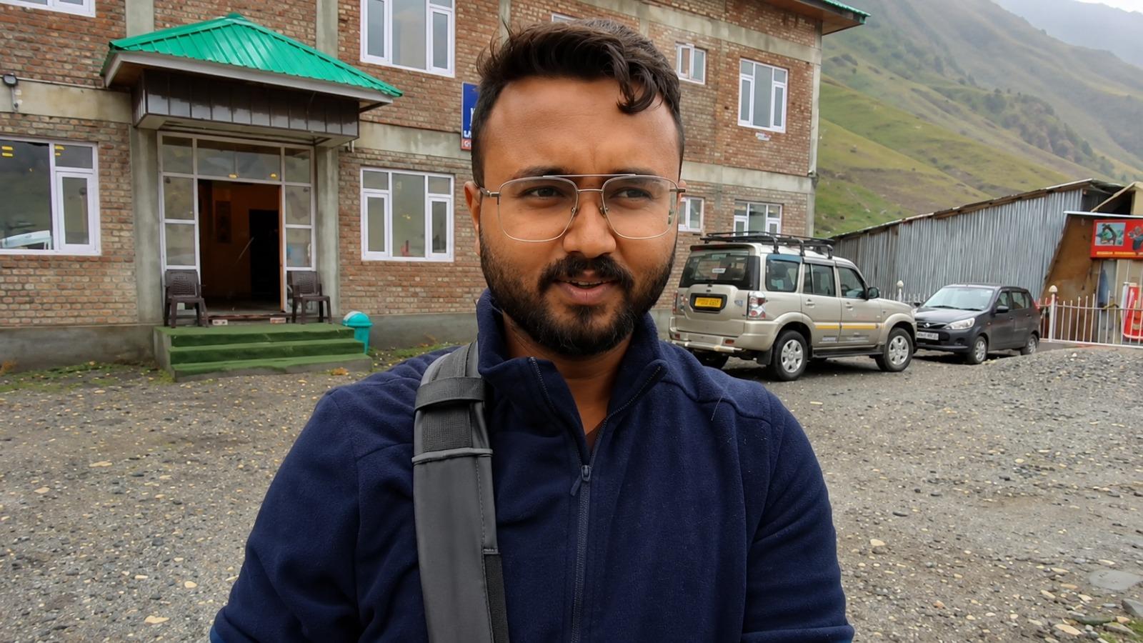 कारगिल वॉर मेमोरियल तक पैदल यात्रा पर आयुष, बोले- सेना के बलिदान को नई पीढ़ी तक पहुंचाएंगे