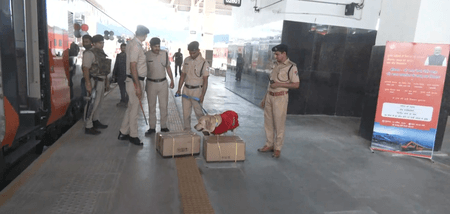 श्रीनगर-कटरा वंदे भारत एक्सप्रेस का जम्मू तक होगा विस्तार, आठ के बजाय 20 कोच के साथ चलेगी ट्रेन