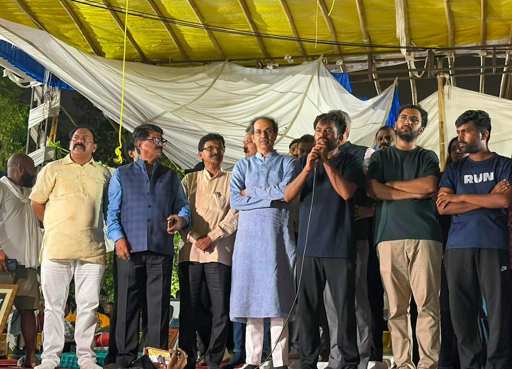 हिंदुत्व, युवा और कानून के सहारे वापसी की राह तलाश रही शिवसेना