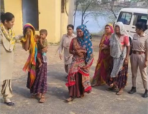 राजस्थान: कपड़े की दुकान में चोरी की कोशिश में चार महिलाएं गिरफ्तार
