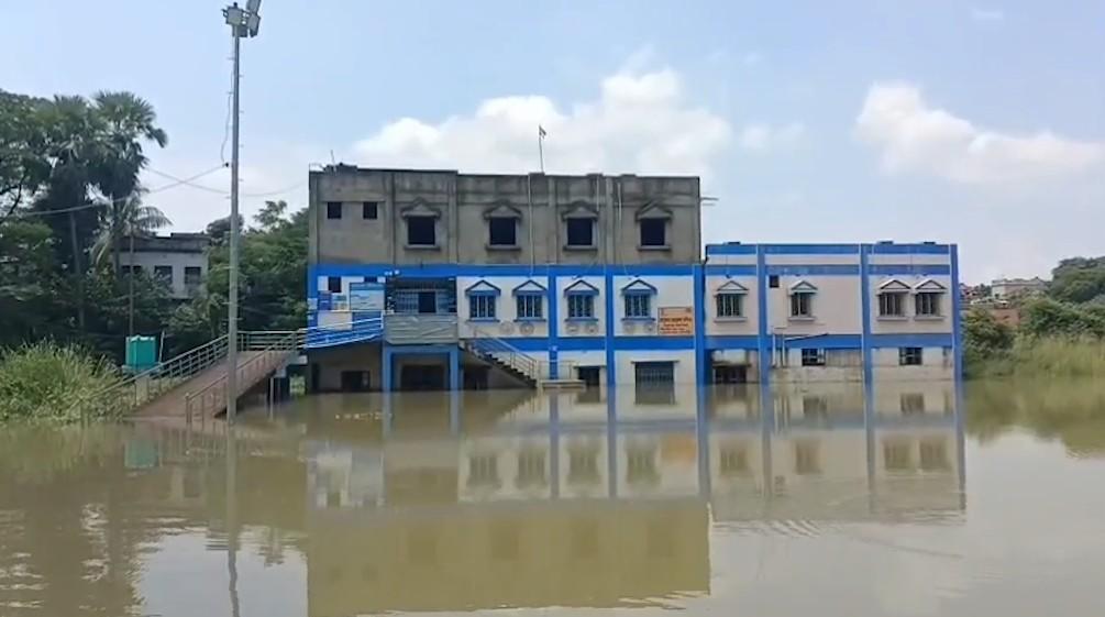 पश्चिम