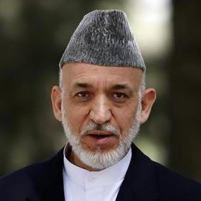अफगानिस्तान पर पाकिस्तानी हवाई हमले की पूर्व अफगान राष्ट्रपति करजई ने की निंदा