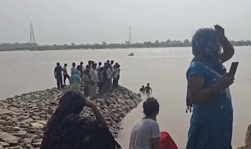यमुना नदी में नहाते वक्त डूबे चार बच्चे, तीन के शव बरामद; एक की तलाश जारी
