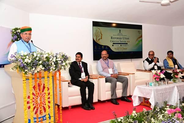 अर्जुन राम मेघवाल ने नागरिक-केंद्रित कानूनी व्यवस्था में सुधारों पर चर्चा का नेतृत्व किया