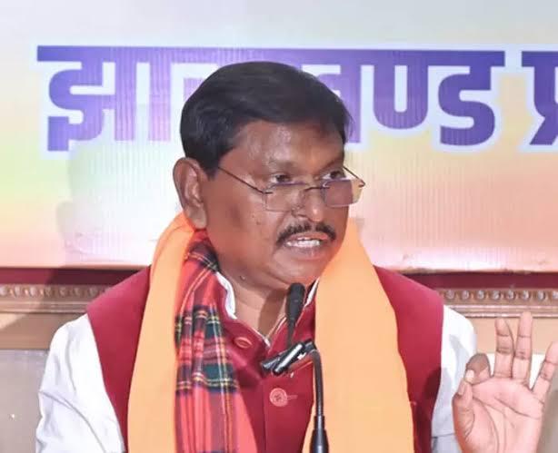 मेडिकल लापरवाही से आदिवासी महिला की मौत की निष्पक्ष जांच कराए झारखंड सरकार : अर्जुन मुंडा