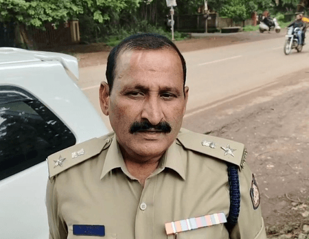 कर्नाटक : मुख्यमंत्री द्वारा अपमानित किए जाने के बाद पुलिस अधिकारी ने मांगी स्वैच्छिक सेवानिवृत्ति