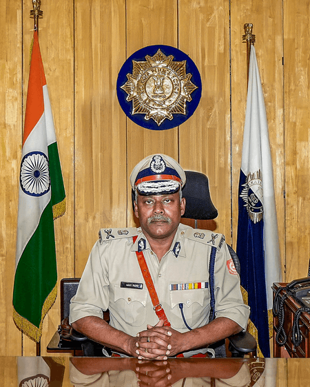 विजय जुलूस में जेसीबी के इस्तेमाल पर सख्ती, किराये पर देने वालों पर होगी कार्रवाई: कोलकाता पुलिस