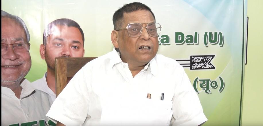 तेजस्वी की भाषा गैर-जिम्मेदाराना, महिलाओं की योजनाओं पर राजनीति न करें: नीरज कुमार
