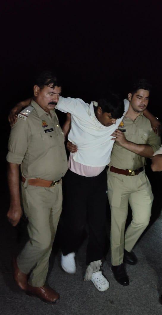 बुलंदशहर में मुकेश हत्याकांड के दो शूटर पुलिस मुठभेड़ में गिरफ्तार, दोनों के पैर में लगी गोली