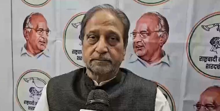 सवाल पूछने वाले को दिमागी नक्सल कह देते हैं