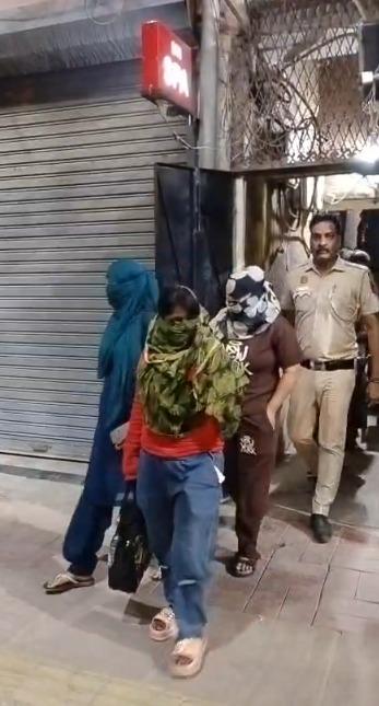 दिल्ली पुलिस ने स्पा की आड़ में चल रहे सेक्स रैकेट का किया भंडाफोड़, सरगना गिरफ्तार