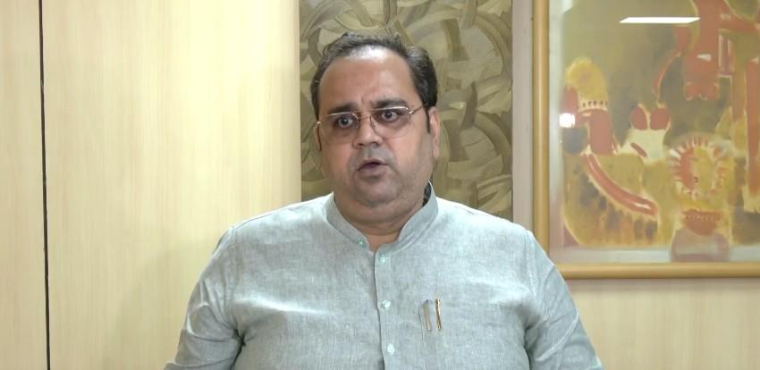 स्वास्थ्य व्यवस्था को दुरुस्त करने के लिए हो रही समीक्षा बैठक: मंत्री पंकज सिंह