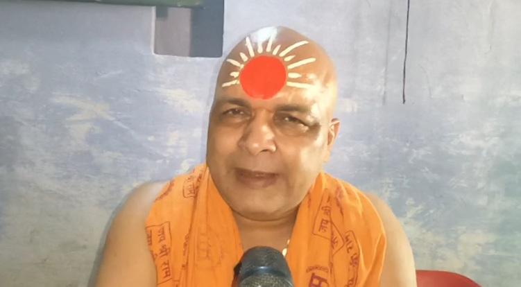 दिग्विजय सिंह के बयान पर भड़के संत, कहा- राम मंदिर पर बोलने का अधिकार नहीं