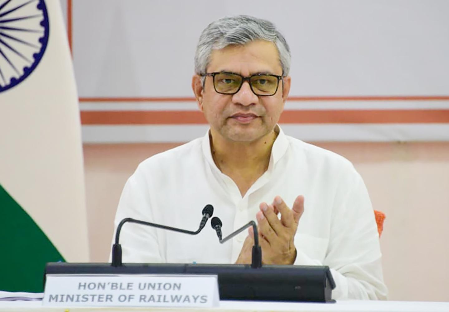 रेलवे ने वित्त वर्ष 2026 में फास्टर टेक्नोलॉजी ड्रिवन प्रक्रिया के तहत 43,781 उम्मीदवारों की भर्ती की