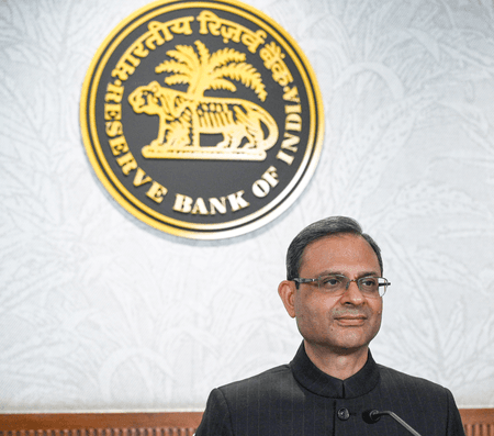 पश्चिम एशिया संकट के प्रति आरबीआई सतर्क, भारतीय अर्थव्यवस्था मजबूत: संजय मल्होत्रा