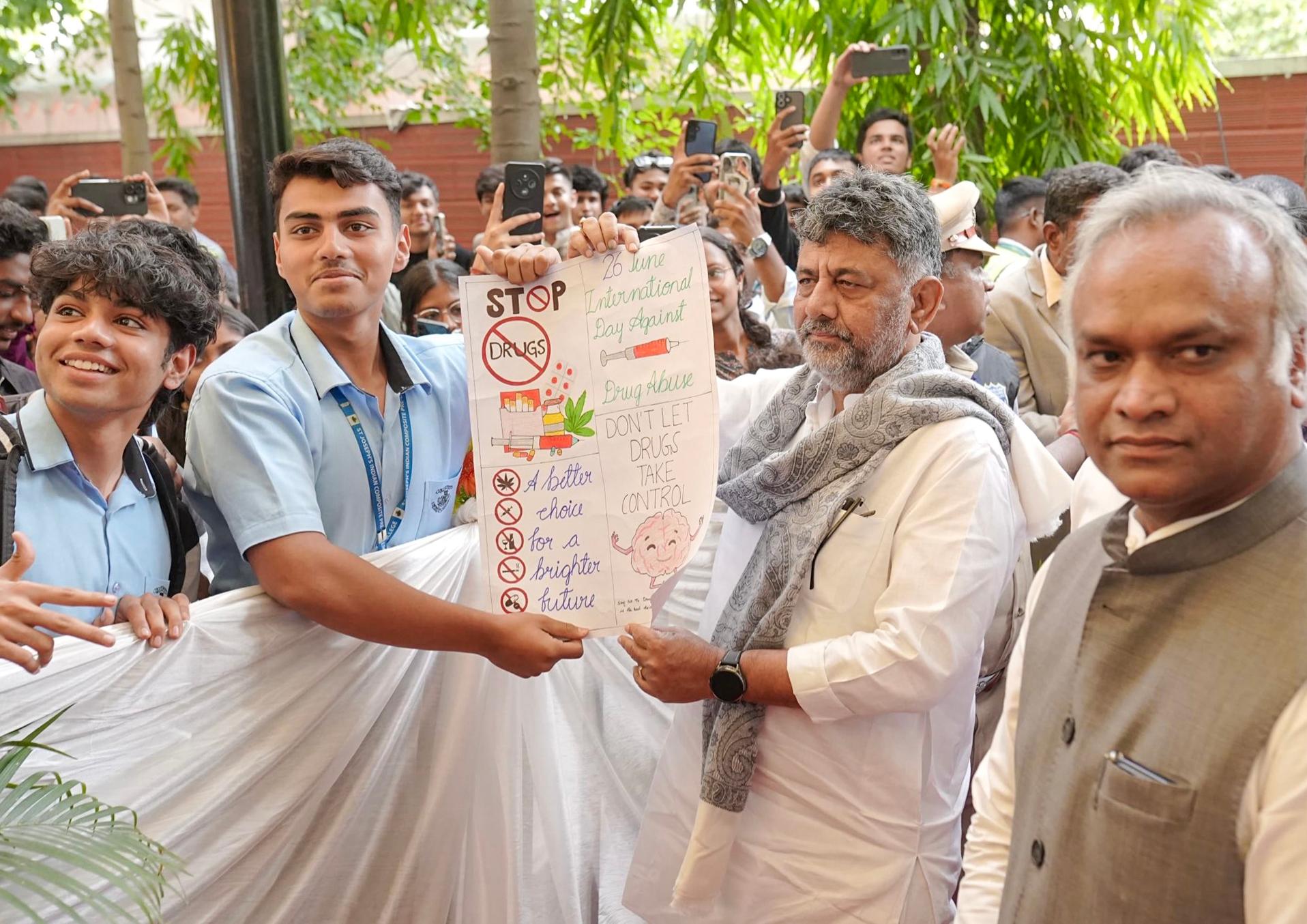 कर्नाटक में नशे के खिलाफ बड़ा अभियान, 'ऑपरेशन राइज' और 'बेडा ब्रो' कैंपेन की शुरुआत