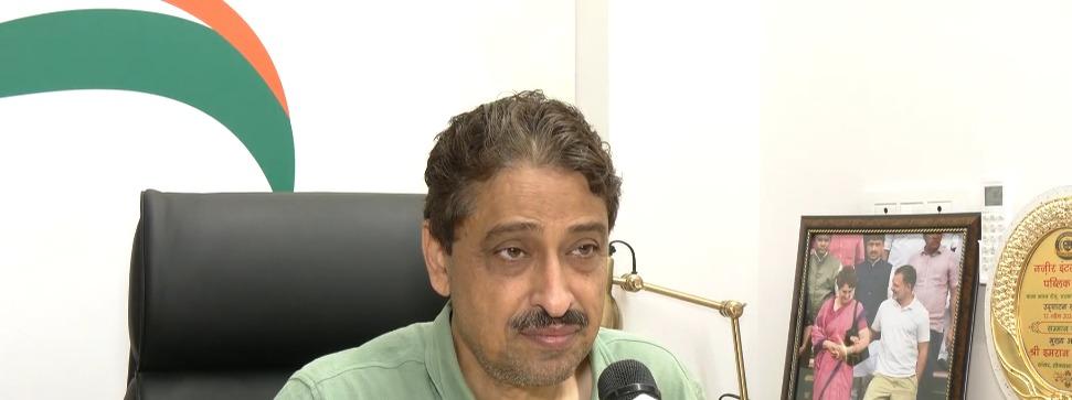 राजनीति में आने की इतनी इच्छा है तो आ जाइए