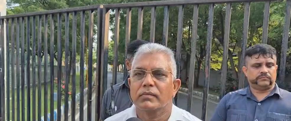 दिलीप घोष का ममता पर तंज, बोले-जबरन प्रदर्शन में पार्टी के ही सांसद और विधायक शामिल नहीं हुए