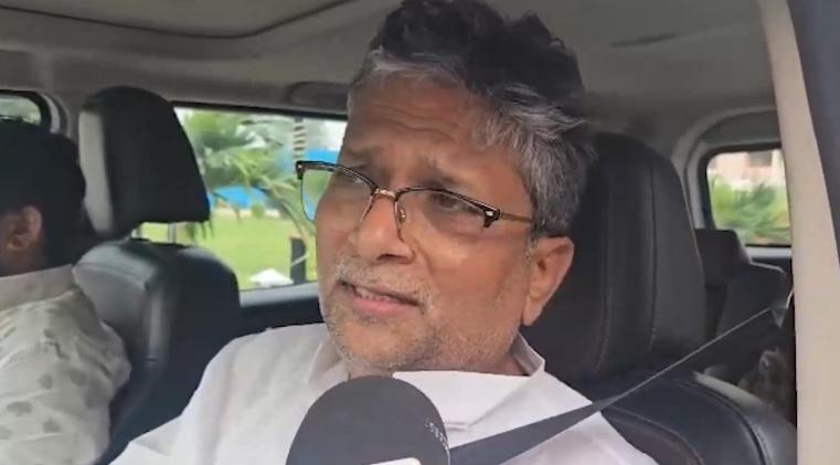 लालू-राबड़ी की सुरक्षा में कटौती पर भड़के आलोक मेहता, बोले- सत्ता किसी की जागीर नहीं