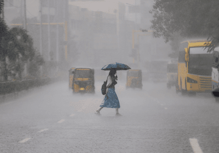 तमिलनाडु के 4 जिलों में भारी बारिश का अलर्ट, मौसम विभाग ने दी चेतावनी