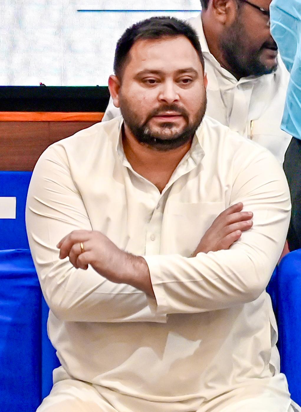 तेजस्वी यादव ने बिहार में वित्तीय संकट का आरोप लगाया, एनडीए सरकार की नीतियों पर उठाए सवाल