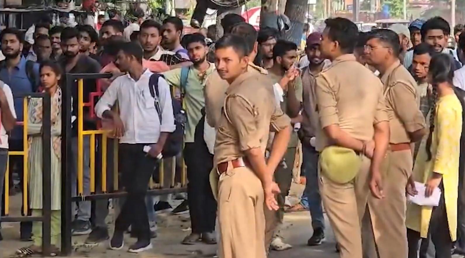 यूपी कॉन्स्टेबल भर्ती परीक्षा में सुरक्षा के कड़े इंतजाम, अभ्यर्थियों ने व्यवस्था को सराहा