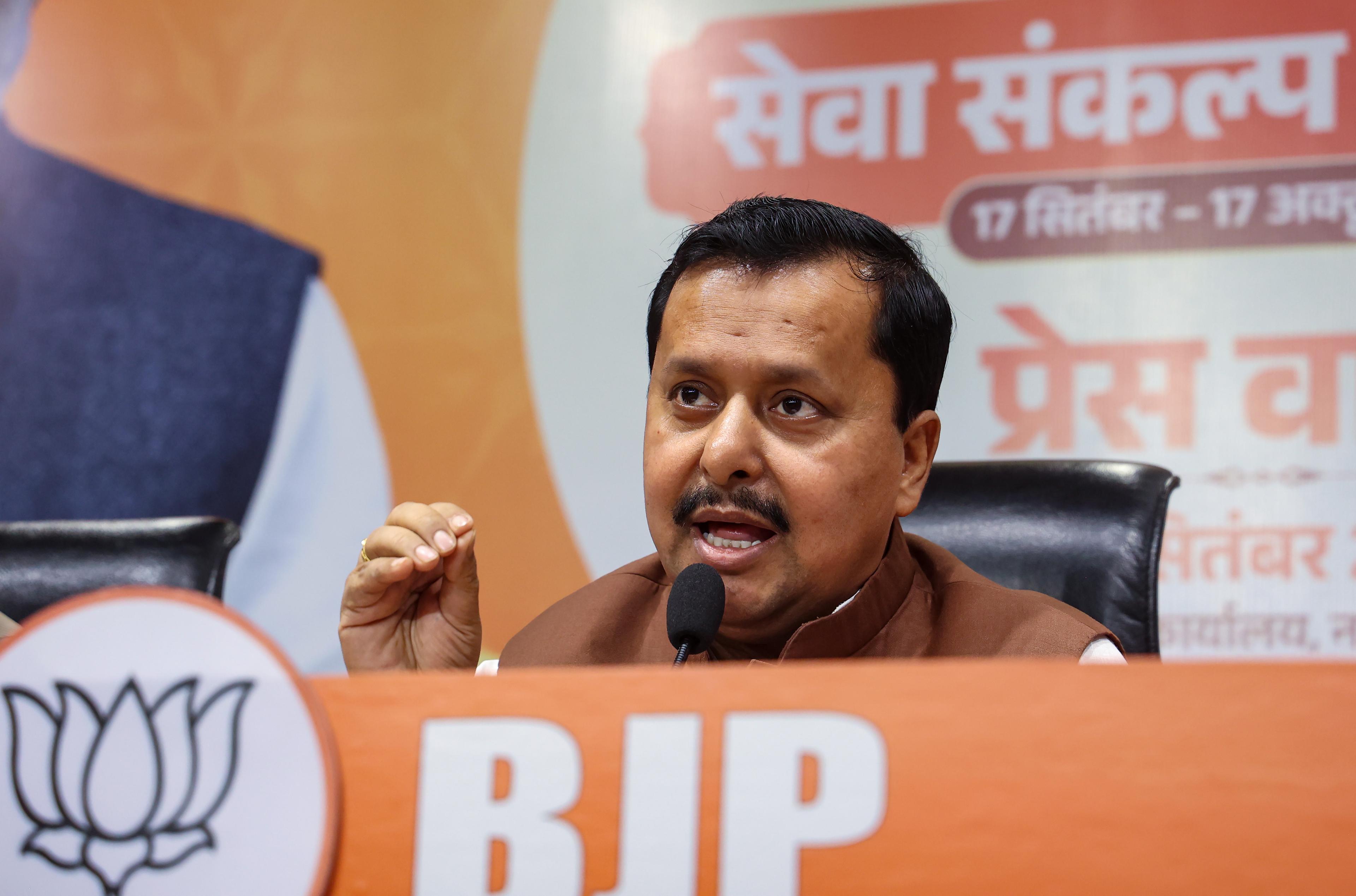 समर्पित सेवा के 25 साल